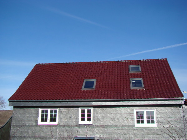 Dachfenstereinbau - nachher Dachneueindeckung mit Dachfenstereinbau - nachher